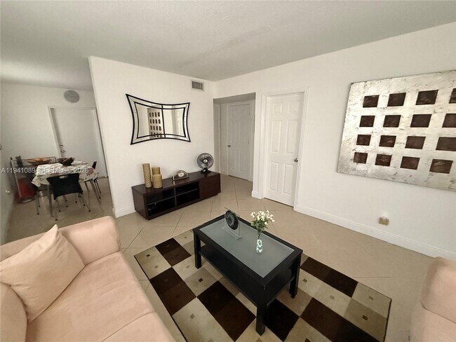 Foto del edificio - 4061 N Dixie Hwy