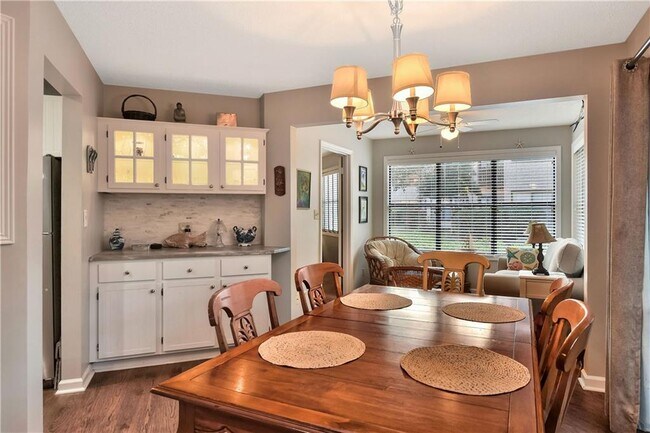 Foto del edificio - 419 Harbour Oaks Dr