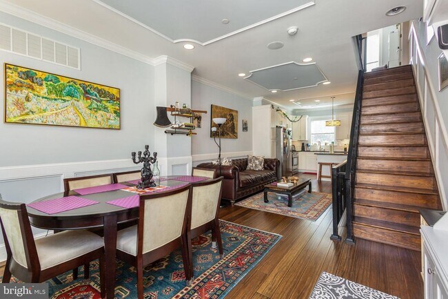 Foto del edificio - 1545 Dorrance St