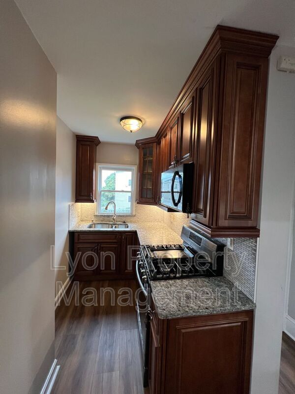 Foto del edificio - 36 Hillside Ave