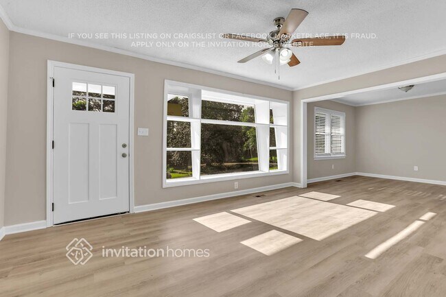 Building Photo - 1959 Laurel Ln