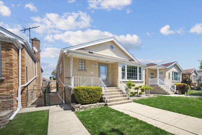 Building Photo - 6039 S Narragansett Ave