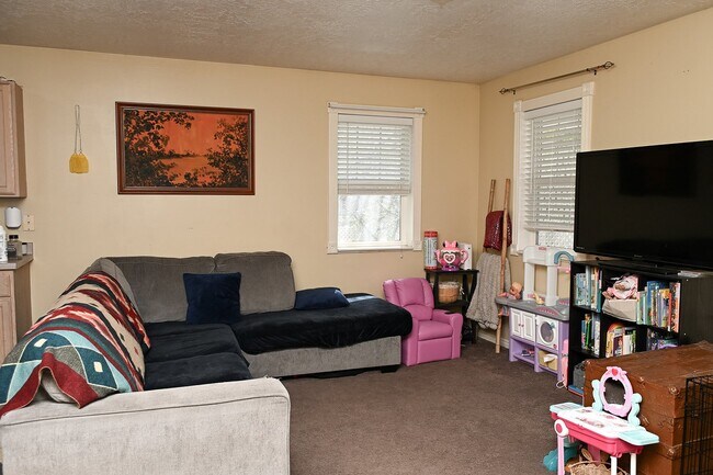 Foto del edificio - 101 Meadow Cir