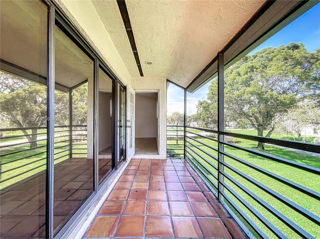 Foto del edificio - 20 Vía De Casas Sur