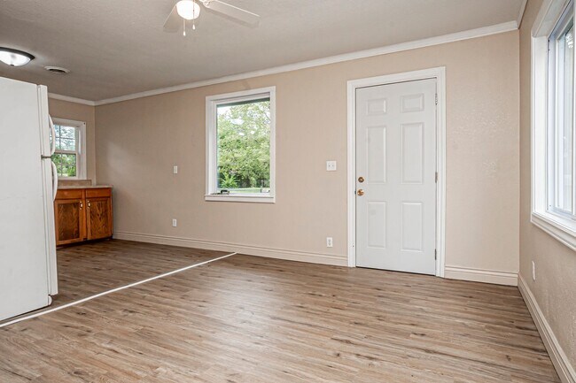 Building Photo - Please View 3D Virtual Walk-Through Before...