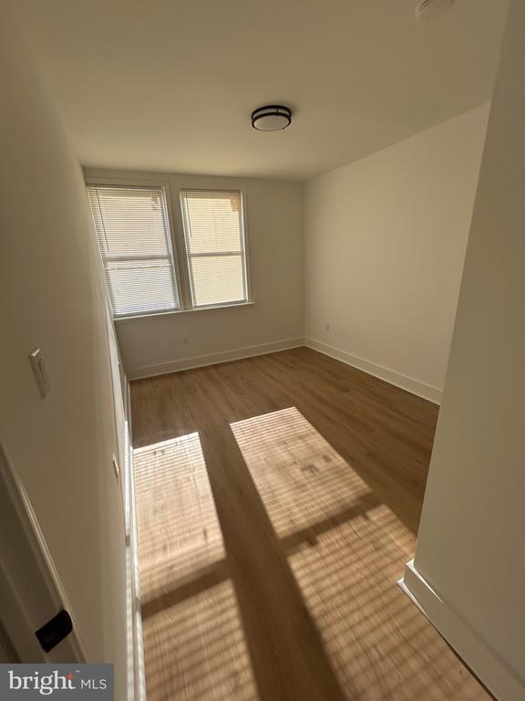 Building Photo - 1230 Penn St NE