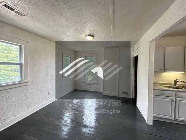 Photo - 721 E Pearl St Apartment