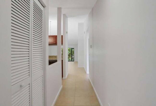 Building Photo - 470 Hardwood Pl