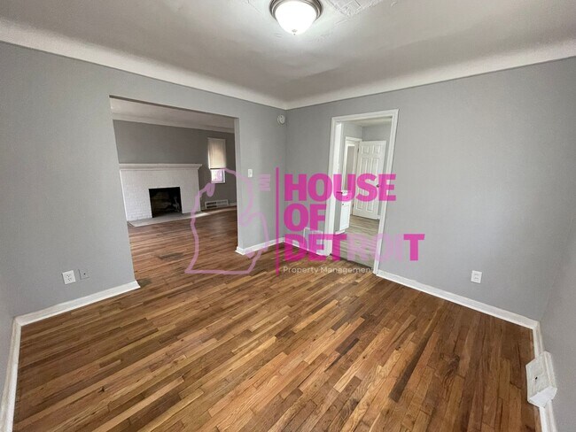 Building Photo - 3 BEDROOM | 1 BATH | FREE PRE SCREEN