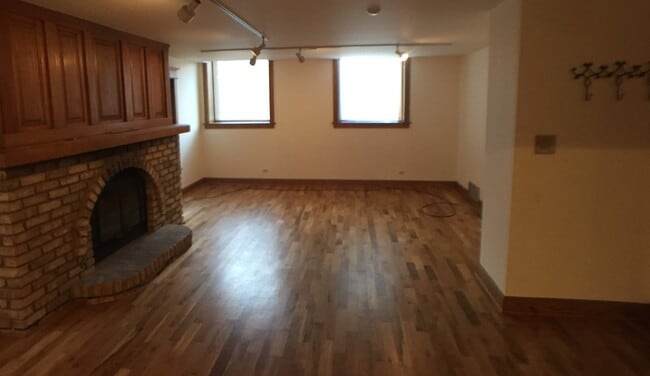 Photo - 443 W Eugenie St Apartment