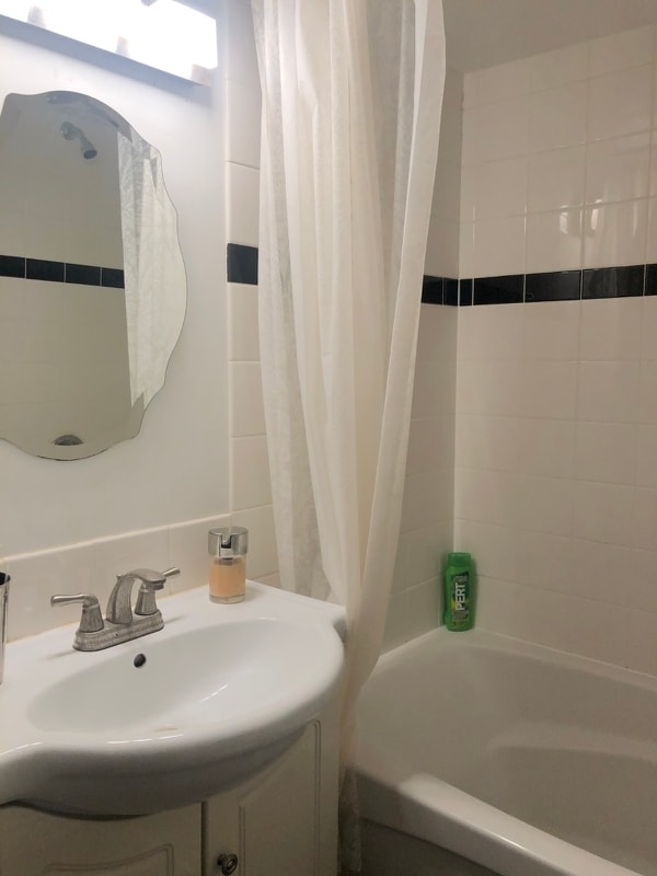 Building Photo - 2912 Windsor St