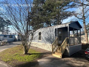 Building Photo - 3000 John Harden Dr