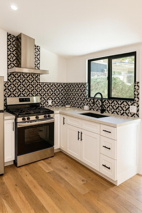 Foto principal - 5644 Oso Ave