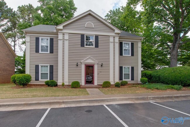Building Photo - 302 Drury Ln