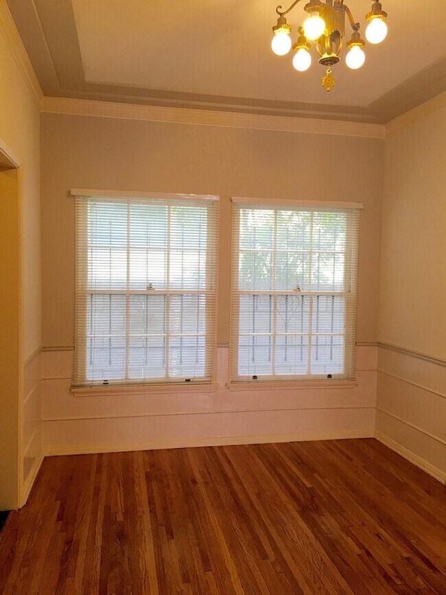 BEDROOM - 626 S Ridgeley Dr