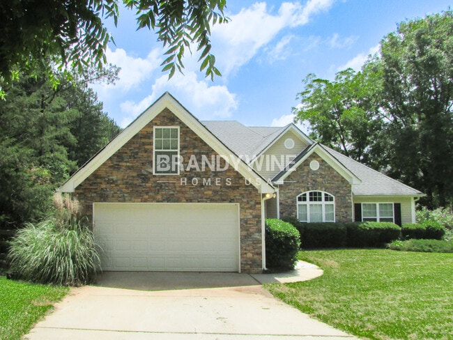 Building Photo - 155 Jennifer Ln