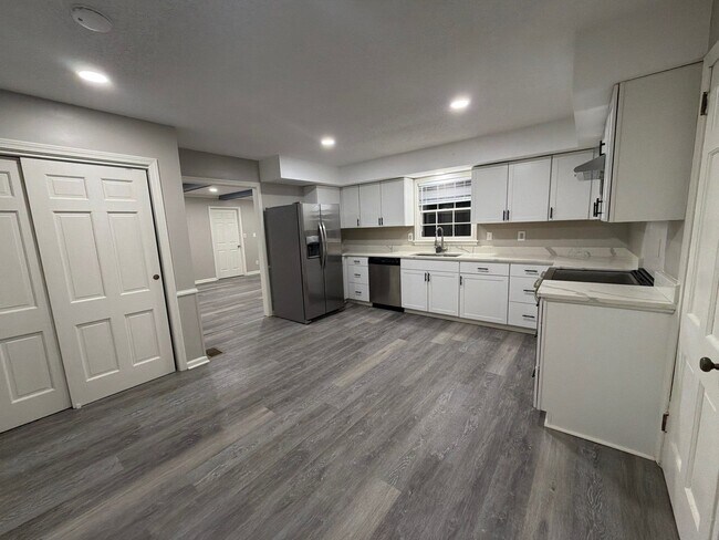 Foto del edificio - 4019 Piedmont Dr SE