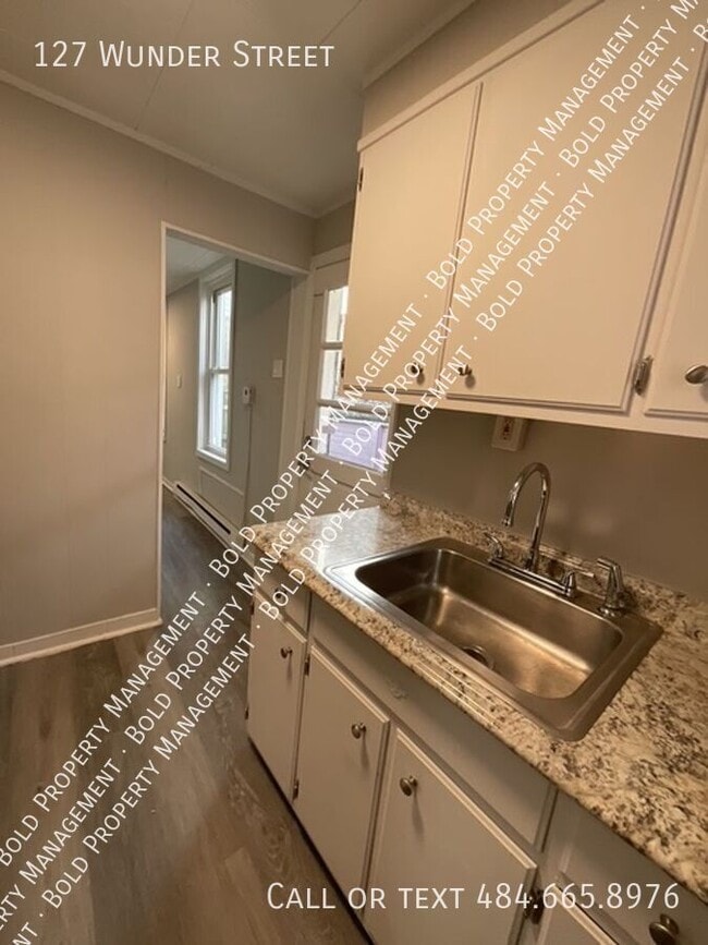 Foto del edificio - 127 Wunder St