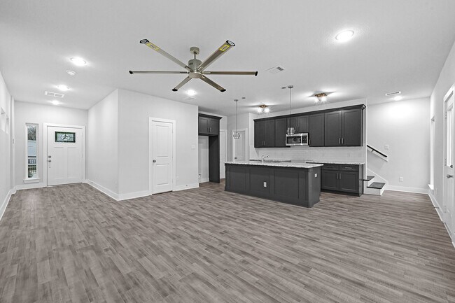 Building Photo - 4677 Bellfort St