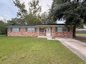 Building Photo - 11032 Bluehill Dr