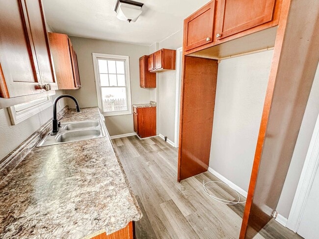 Building Photo - Unique and beautiful 2-3 bedroom home available for rent