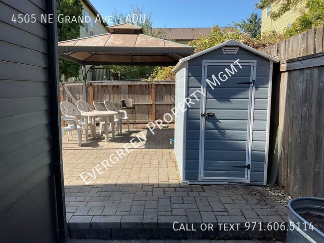 Building Photo - Stunning 2BD/1BA ADU in Prime Alberta Loca...