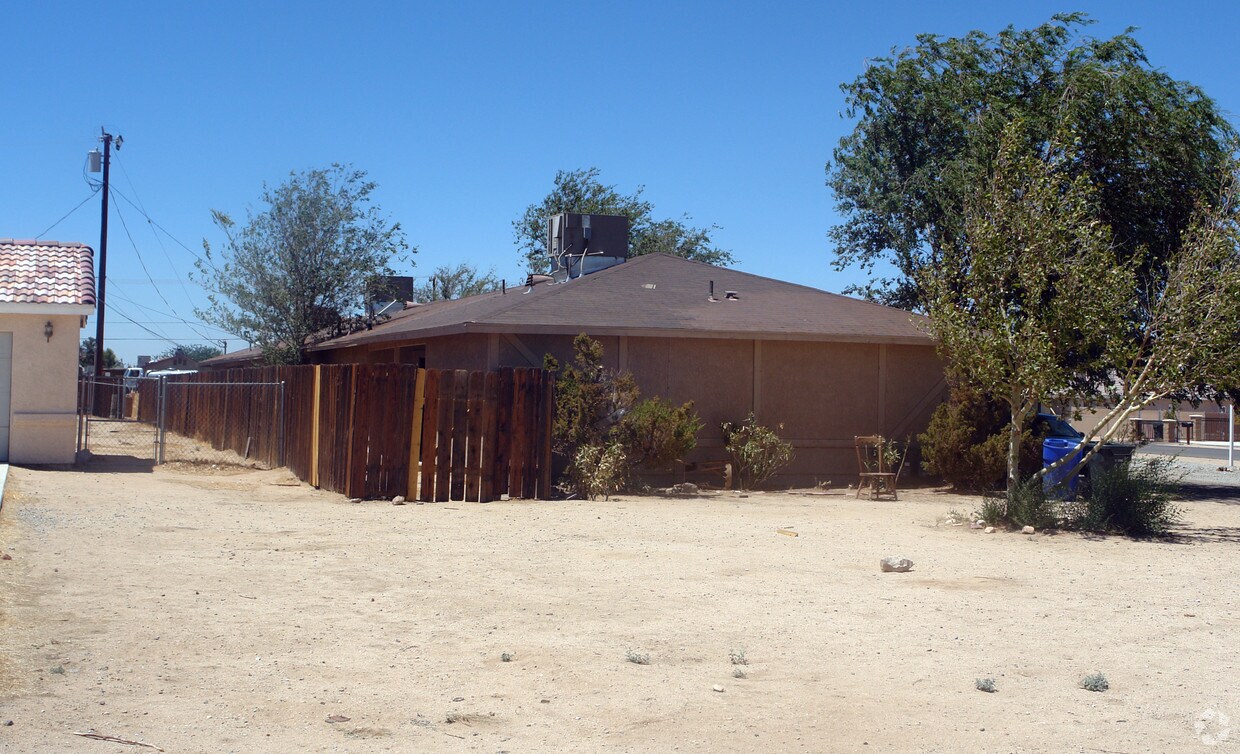 Foto del edificio - 12850 Red Wing Rd