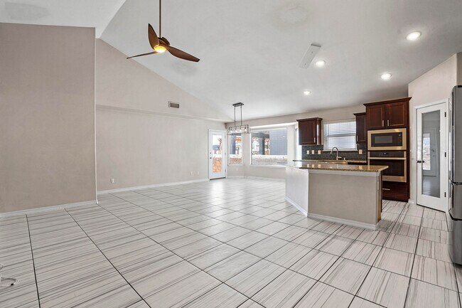 Foto del edificio - 14925 Tierra Haven Ave