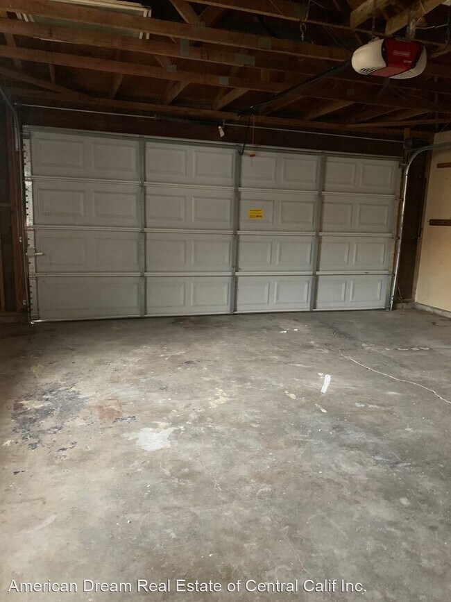 Building Photo - 3 br, 2 bath House - 994 S Harris St.