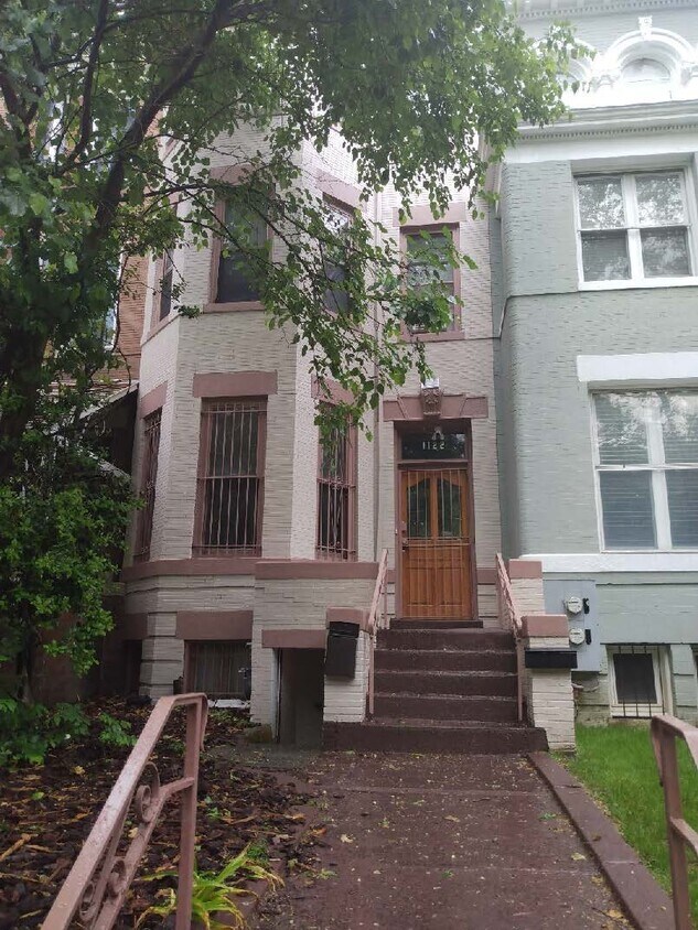 Building Photo - 1122 Columbia Rd NW