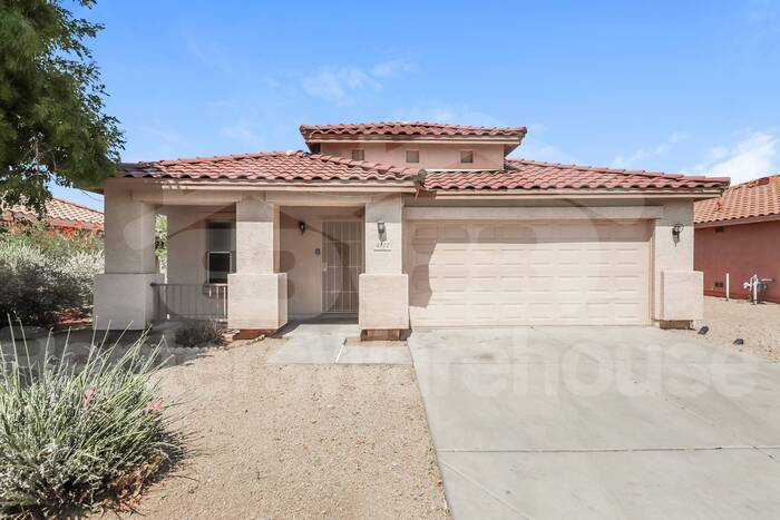 Primary Photo - 4 Bedroom Phoenix Home