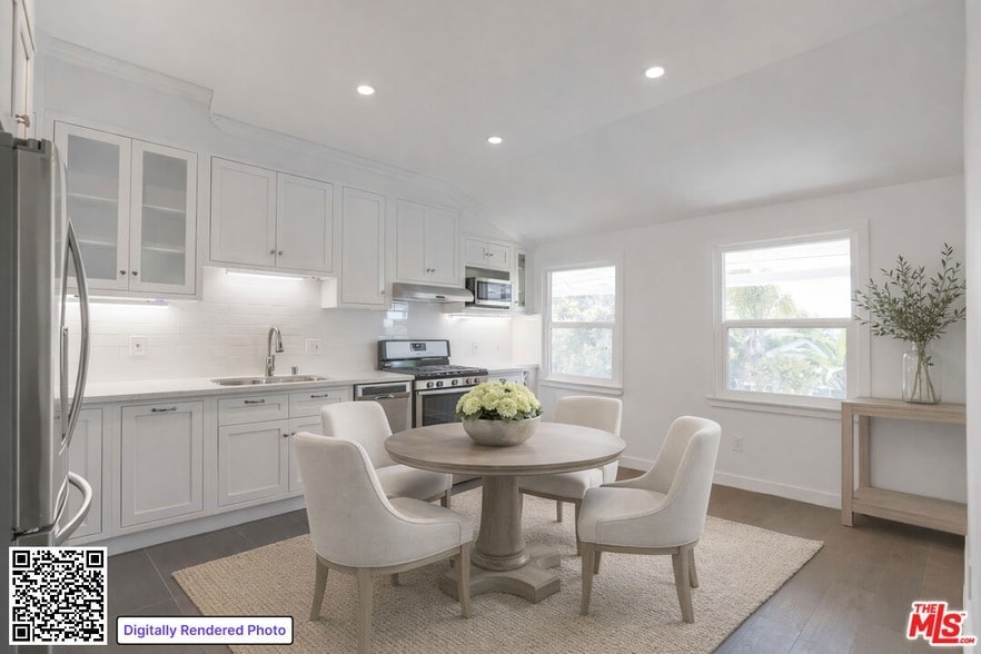 Photo - 31 Breeze Avenue Unit C