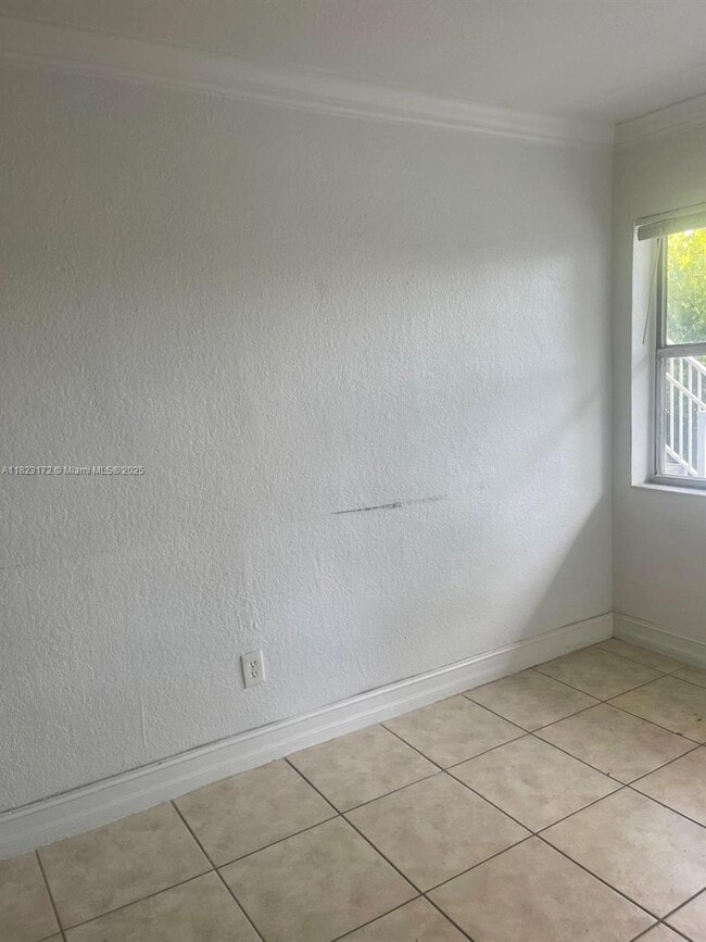 Building Photo - 7101 SW 89th Ct