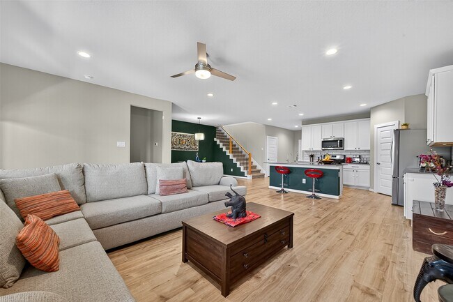 Foto del edificio - 29418 Sydney Stone Ln