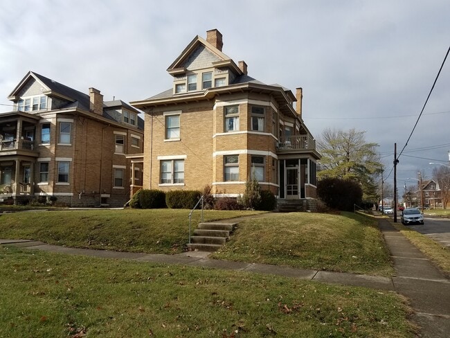 Building Photo - 4321 Floral Ave