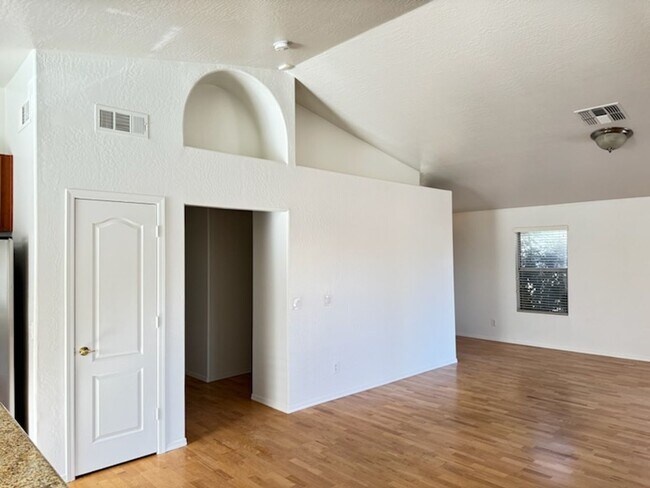 Foto del edificio - Jewel in South Tempe 3 bedroom rental