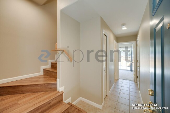 Building Photo - 3625 Phinney Ave N