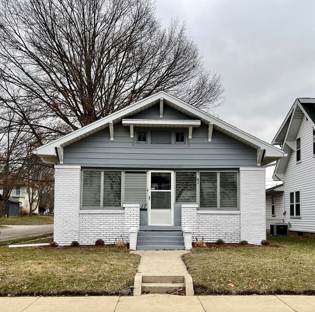 Building Photo - 3 Bedroom, 1 Bath Home in East Side Neighb...