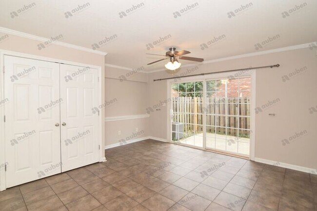 Building Photo - 2608 Coventry Rd