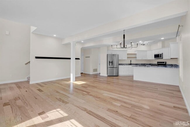 Building Photo - 1536 S Coleman Ct