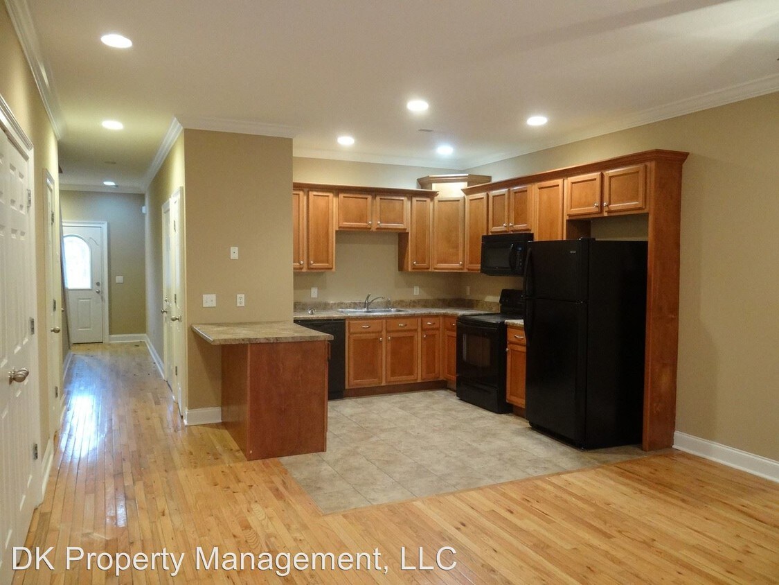 2 br, 1.5 bath House 21 Brown estates Rd House Rental in LaFayette