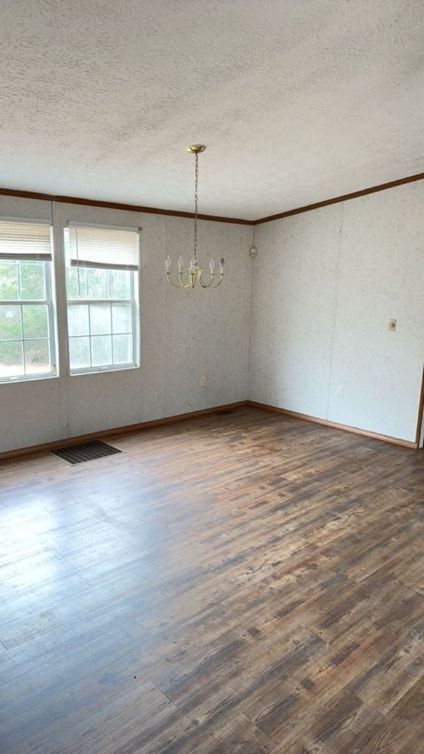 Building Photo - 502 Wagon Wheel Rd