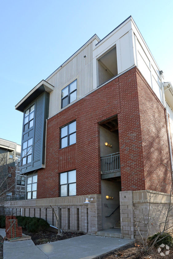 Building Photo - City Court Condominiums