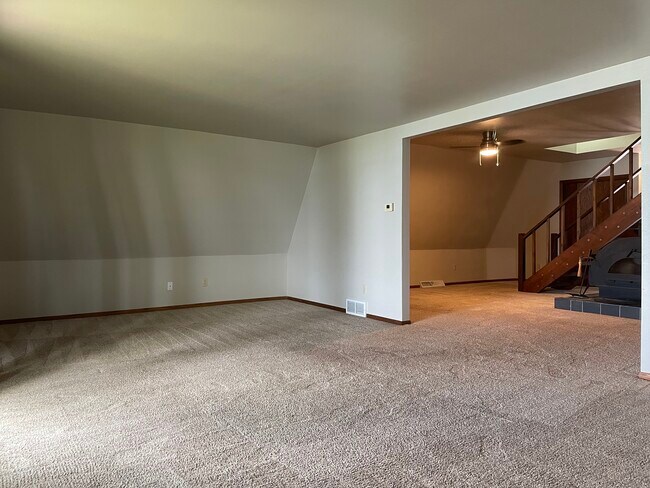 Foto del edificio - 6004 Lake Edge Rd