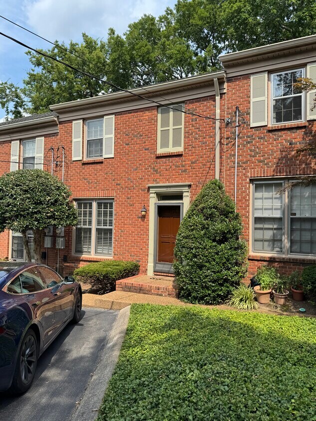 Front of condo - parking right by door - 2312 18th Ave S