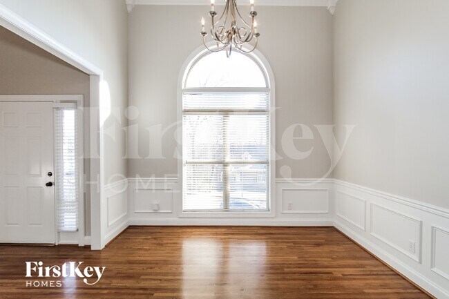 Foto del edificio - 6209 Shades Pointe Ln