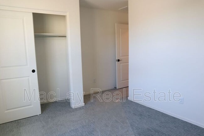 Building Photo - 2783 N Mulberry Pl