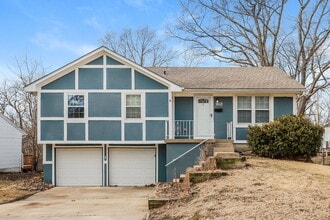 Building Photo - 902 Ridge Dr