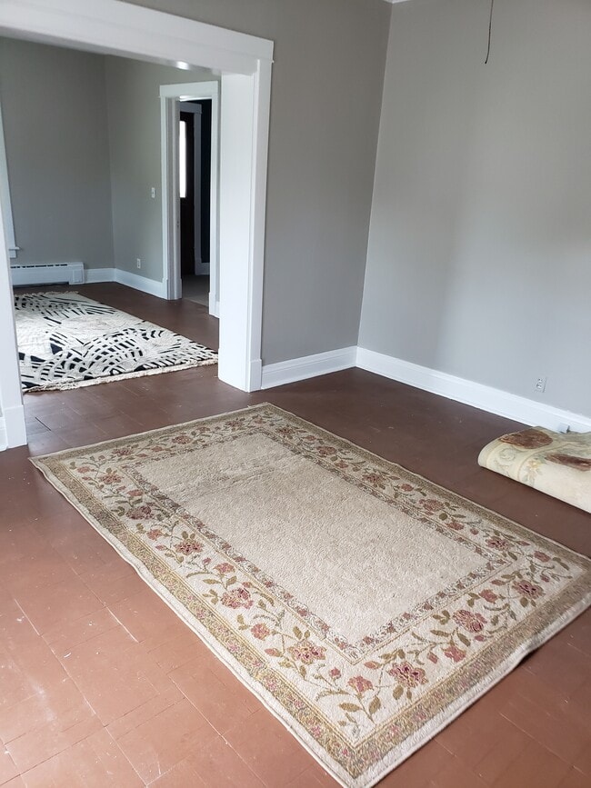 102 Wabash Ave Unit 1, Chesterton, IN 46304 Apartments in Chesterton