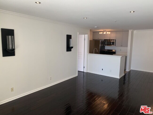 Foto del edificio - 7320 Hawthorn Ave